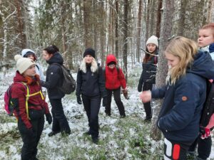 Read more about the article Nuoriso- ja yhteisöohjaajat leirillä