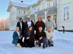 Read more about the article Kulttuurit ja kielet kohtaavat päivittäin Peräpohjolan Opistolla – monikielisyys rikastuttaa oppimista ja koko yhteisöä